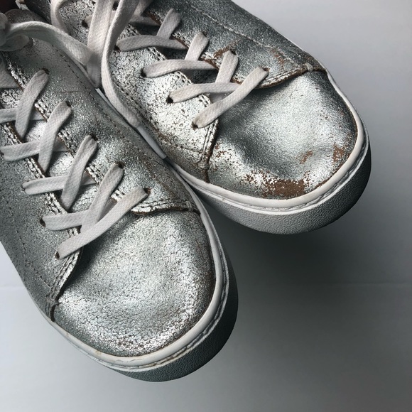 TOMS Lenox Silver Metallic Leather Lace Up Sneaker - Picture 5 of 8